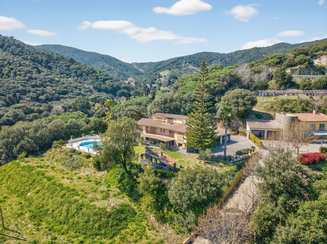 Villa in Arenys de Munt, Catalonia, Spain 2 - 17539630