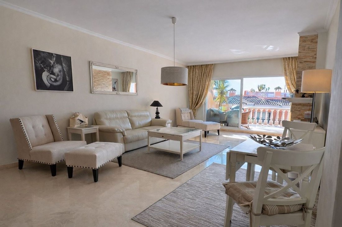 Apartment in Cancelada, Estepona, Andalusia 3 - 17541364