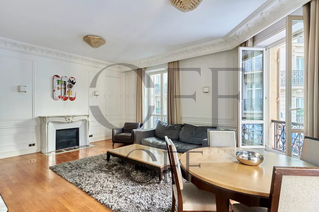 Apartment in Mairie, Paris 8e Arrondissement, Paris 4 - 16539010