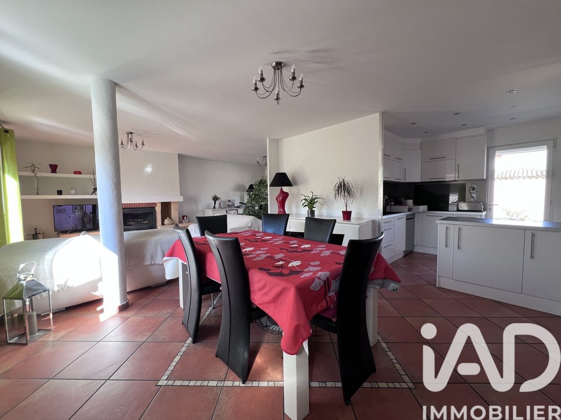 House in La Londe-les-Maures, Provence-Alpes-Côte d'Azur, France 4 - 17545821