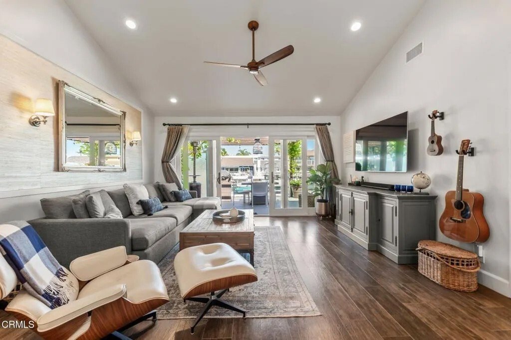 Condo in Oxnard, California, United States 2 - 17540008