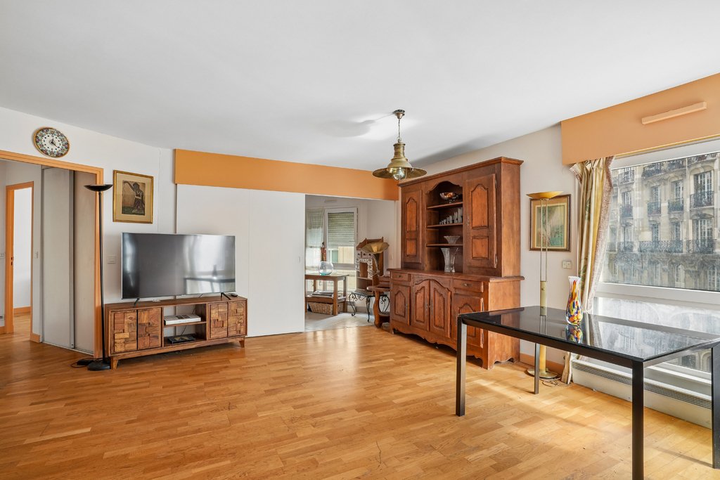 Apartment in Saint Merri, Paris 4e Arrondissement, Paris 2 - 17541425