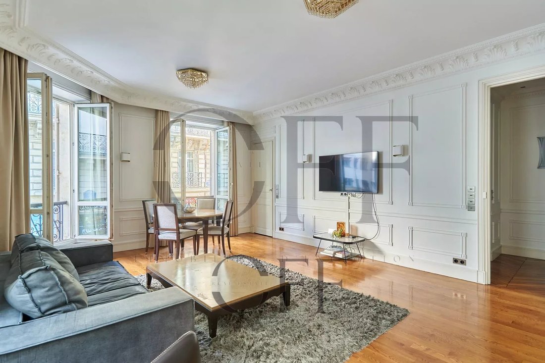 Apartment in Mairie, Paris 8e Arrondissement, Paris 2 - 16539010