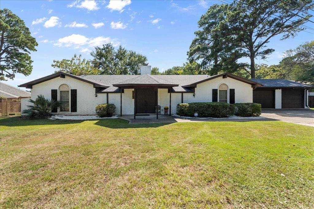 House in Gladewater, Texas, United States 2 - 17543449