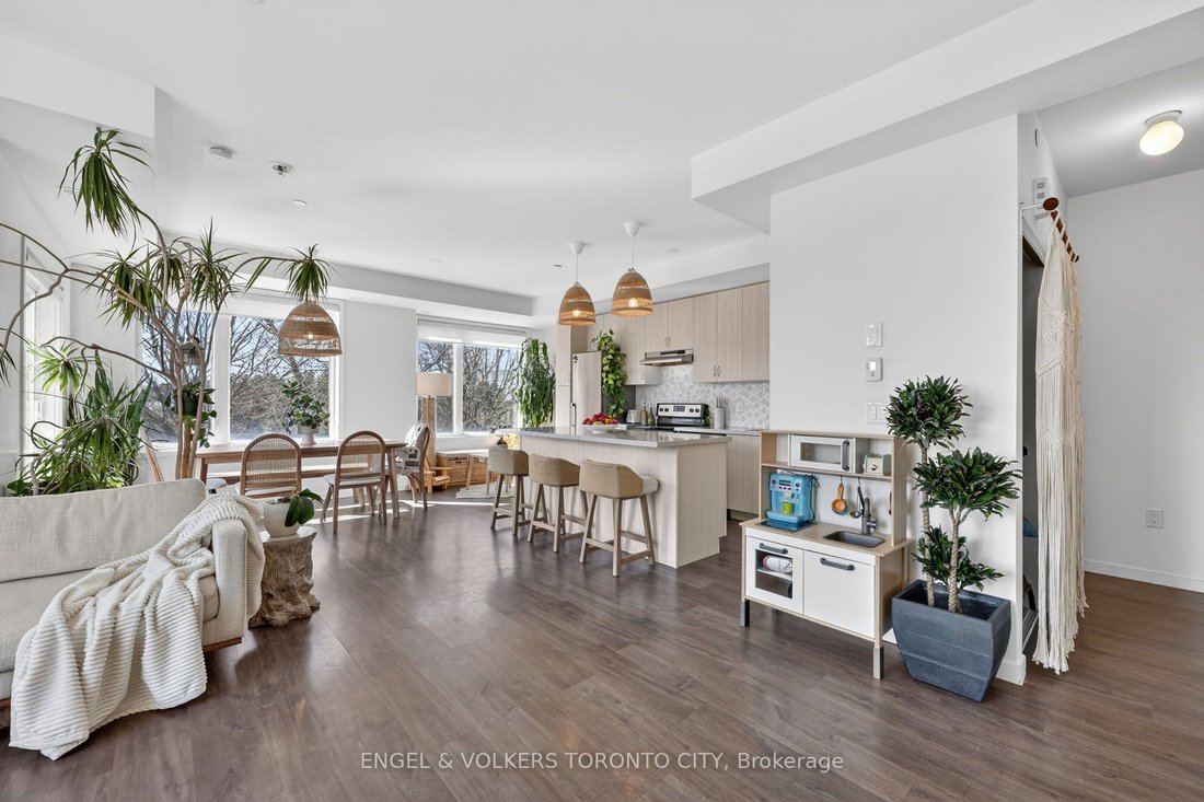 House in Aurora, Ontario, Canada 4 - 17544658