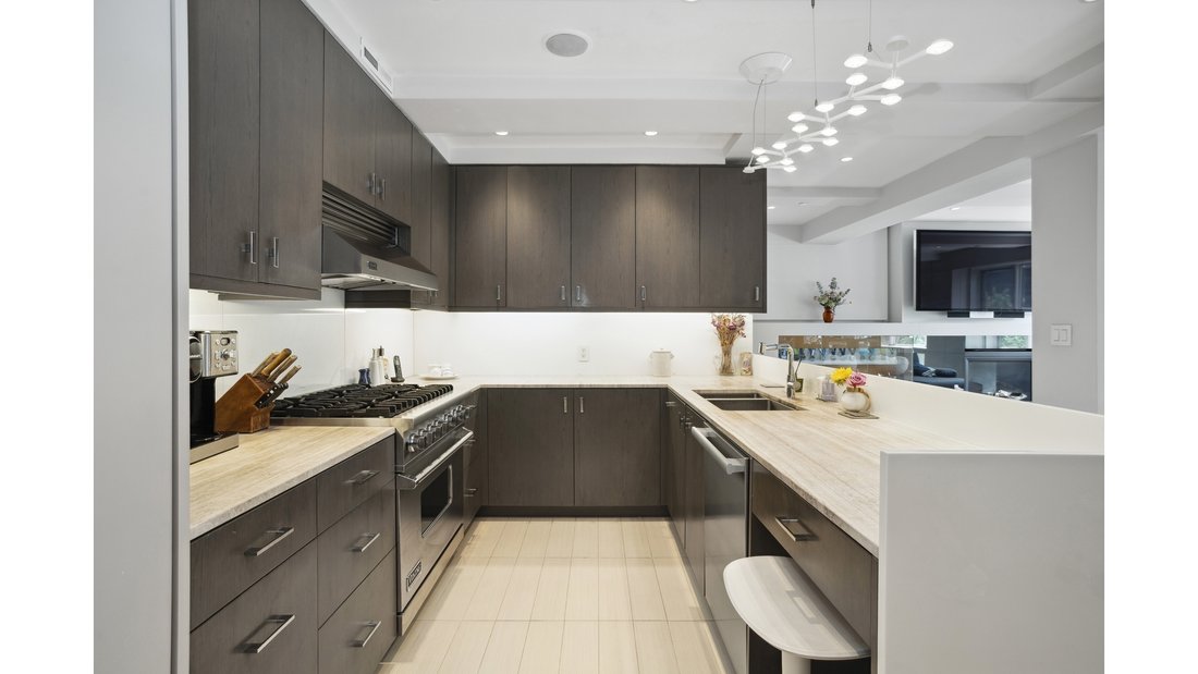 Condo in New York, New York, United States 4 - 17541178