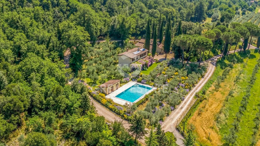 Estate in Corciano, Umbria, Italy 4 - 17533466