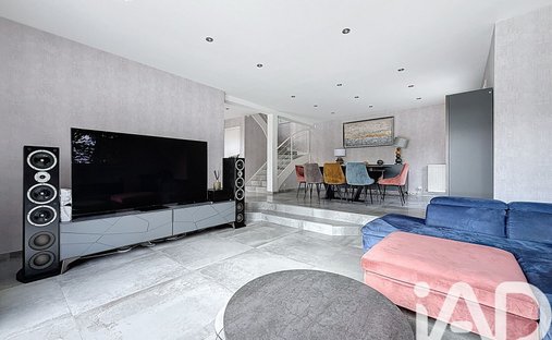 19th Century Château With 4,34 Hectare Wooded Park Swimming Pool Burgundy, Near Beaune