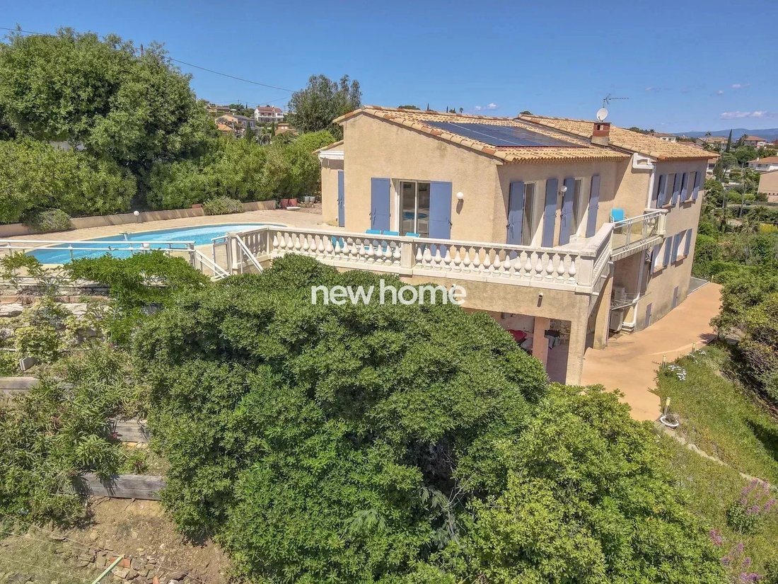Villa in Frejus, Provence-Alpes-Côte d'Azur, France 2 - 17504502
