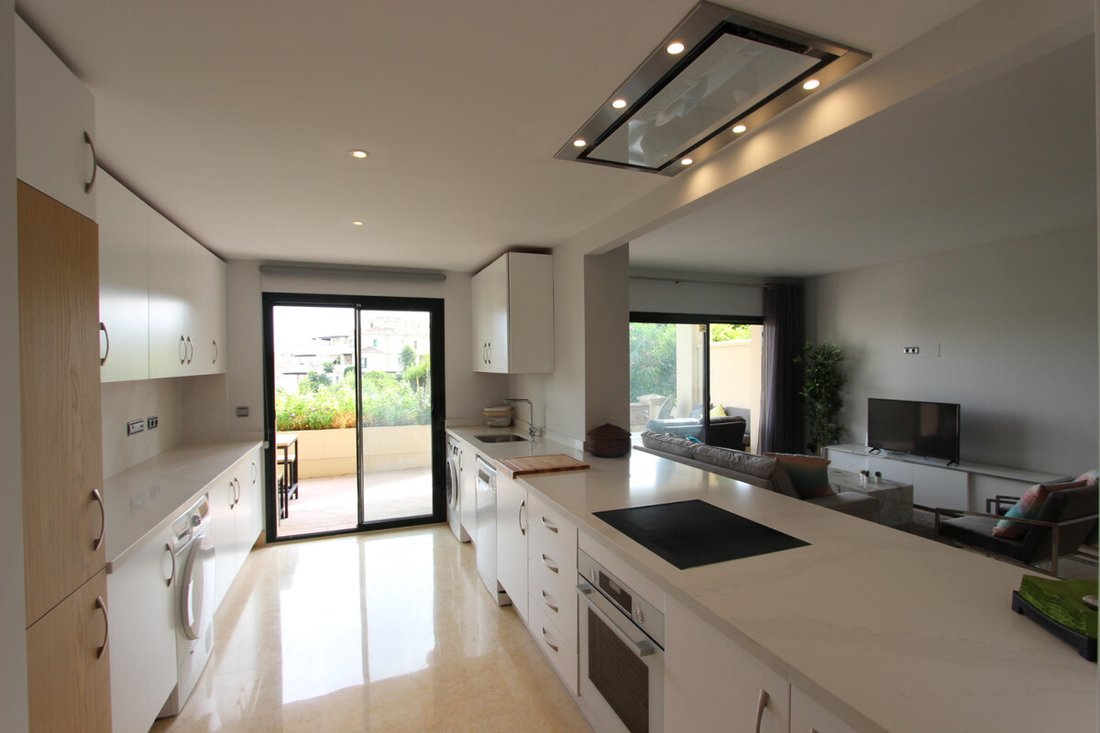Apartment in Benahavis, Andalusia, Spain 3 - 11643204