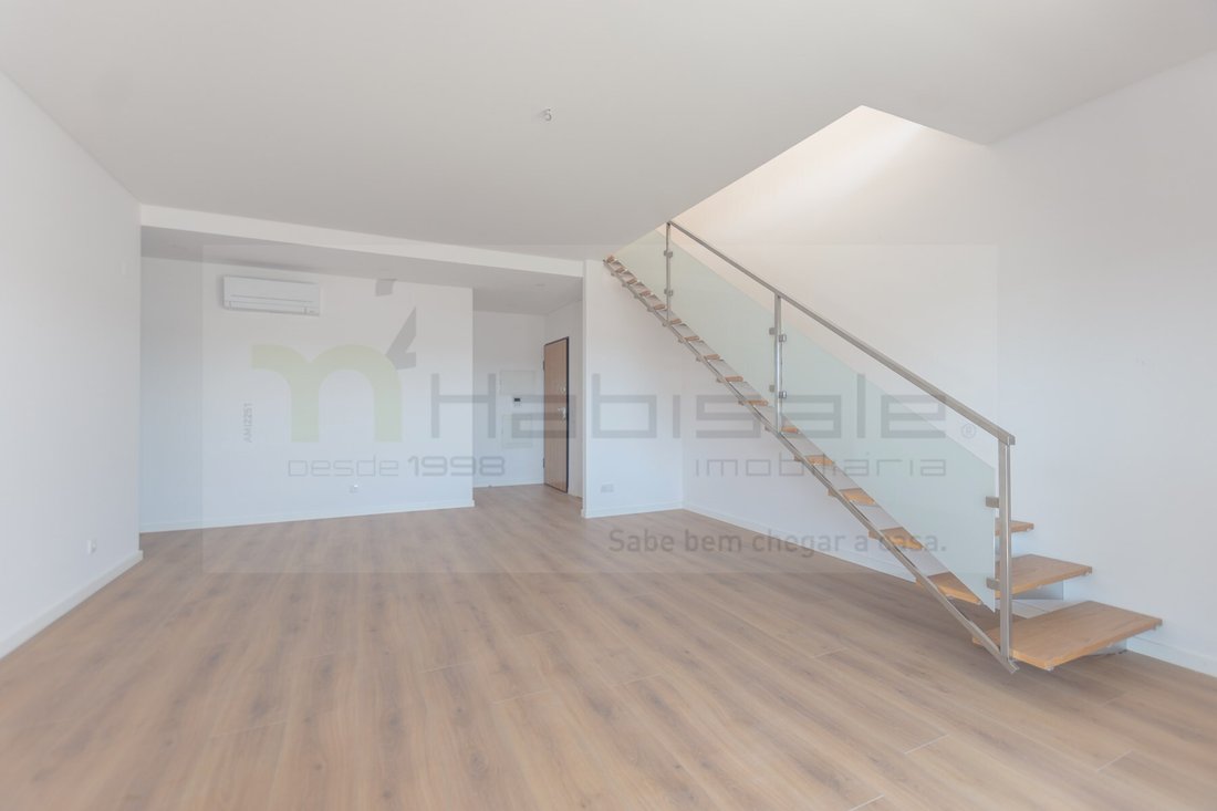 Apartment in Odivelas, Lisbon, Portugal 4 - 17542151