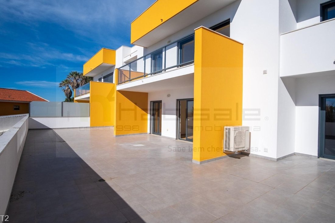 Apartment in Carcavelos e Parede, Lisbon, Portugal 1 - 17542138