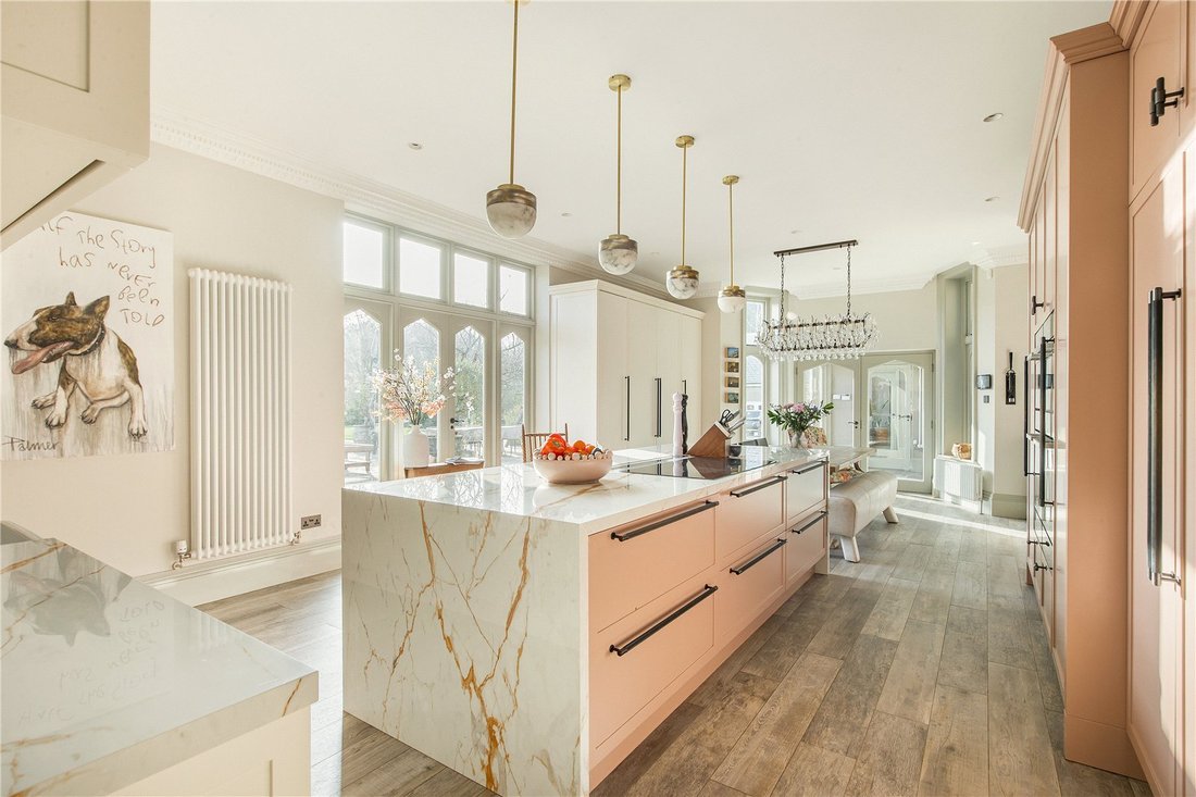 House in Hunsdon, England 4 - 17540952