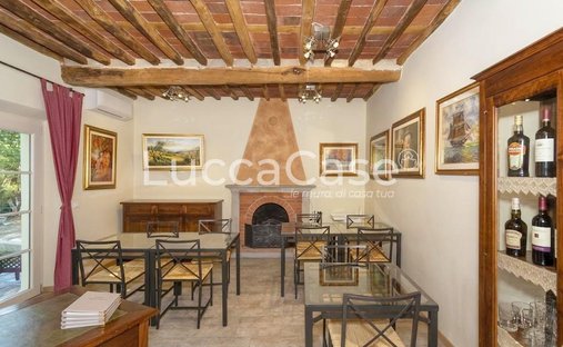 House in Center, Capannori, Tuscany 1