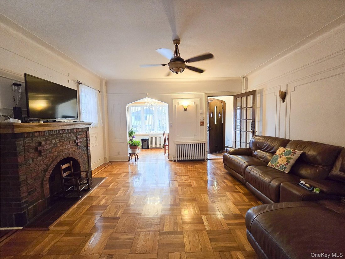 House in New York, New York, United States 2 - 17539635