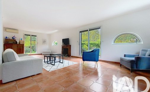 Casa a Haut Buc, Buc, Francia 1