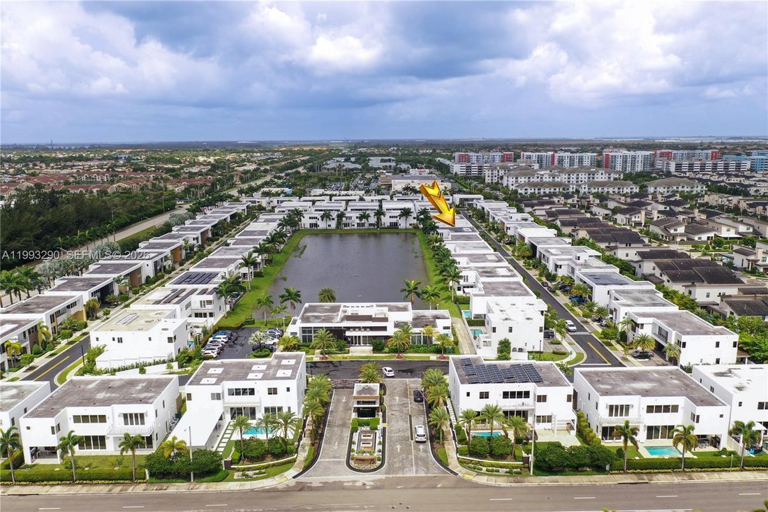 House in Doral, Florida, United States 5 - 17542893