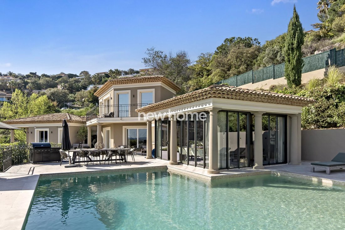 Villa in Nartelle-Noyer-Bellevue-bd des Sardinaux, Sainte-Maxime, France 1 - 17504555