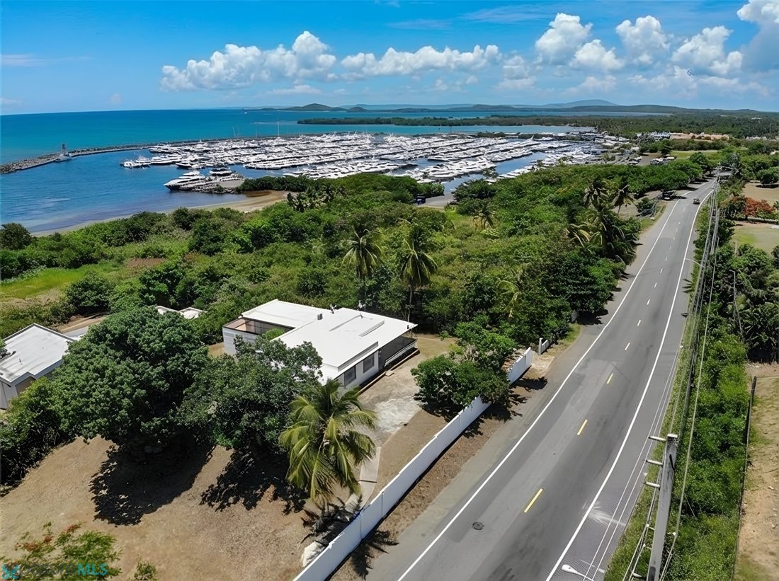 House in Fajardo, Fajardo, Puerto Rico 1 - 17540790