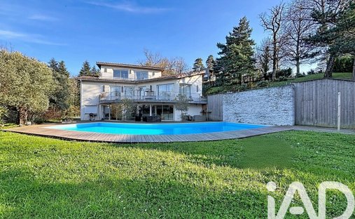House in Les Brunels, Occitania, France 1