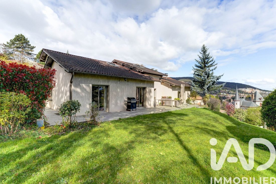 House in Saint-Romain-au-Mont-d'Or, Auvergne-Rhône-Alpes, France 1 - 17545714