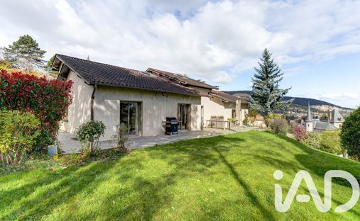 House in Saint-Romain-au-Mont-d'Or, Auvergne-Rhône-Alpes, France 1