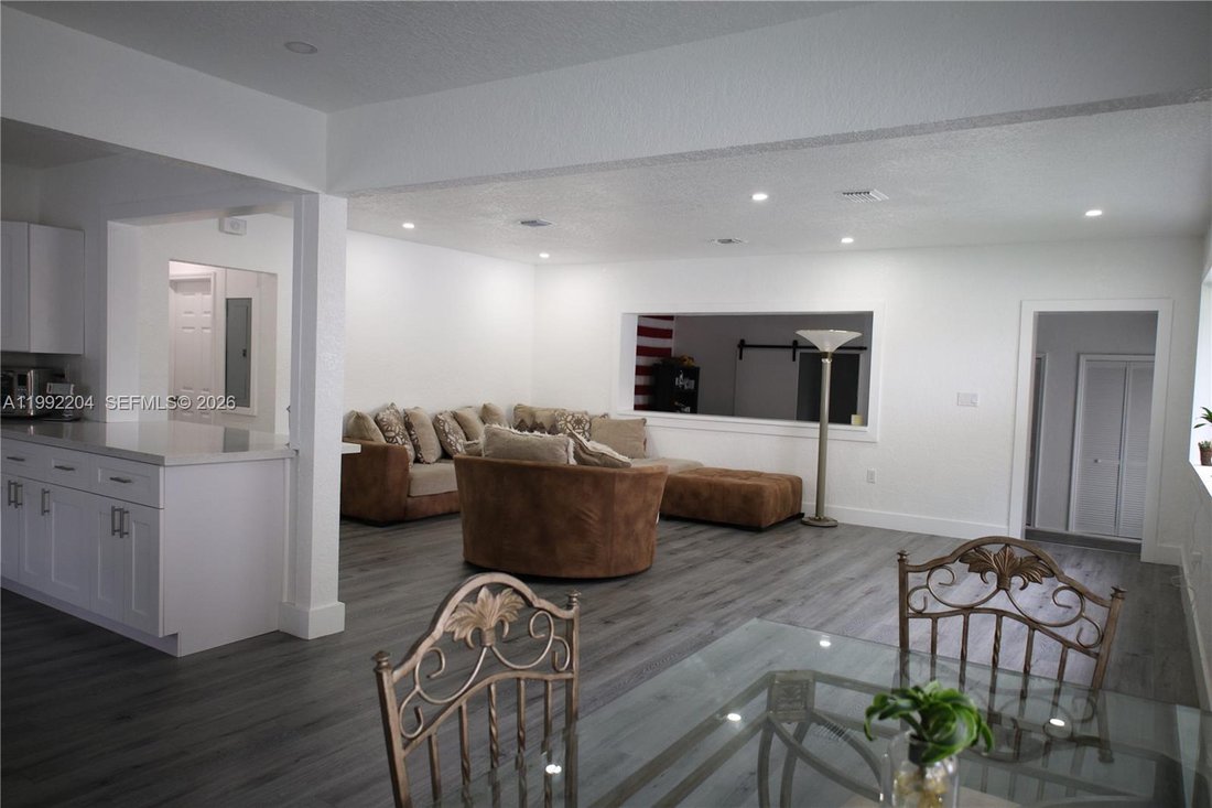 House in Miami, Florida, United States 3 - 17541172