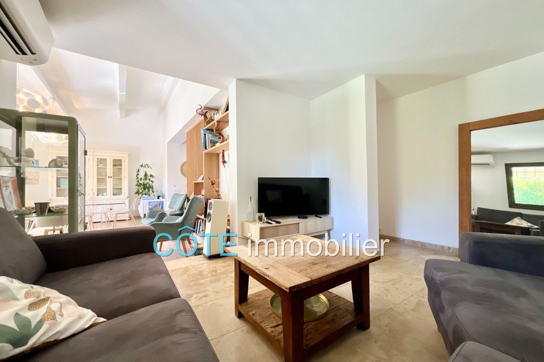 Villa in Les Cougoulins-Rastines, Antibes, France 4 - 17540857