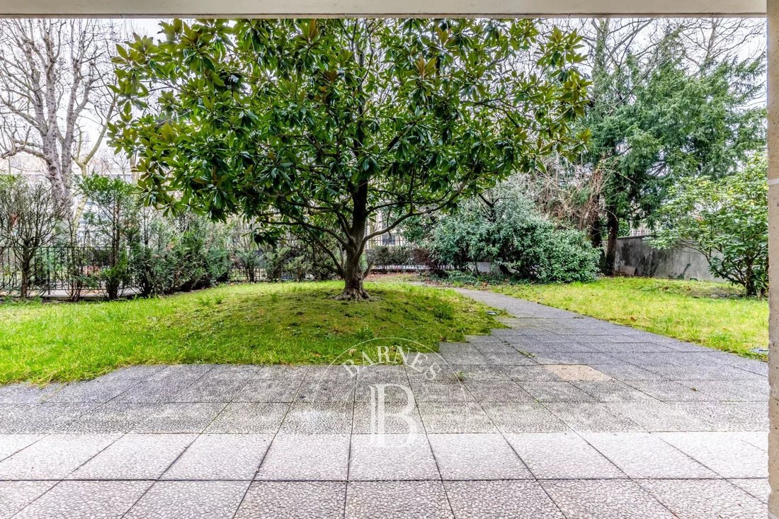 Apartment in Villiers-Cerdan, Levallois-Perret, France 3 - 17541268