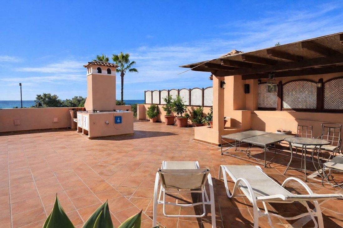 Apartment in Cancelada, Estepona, Andalusia 2 - 17541364