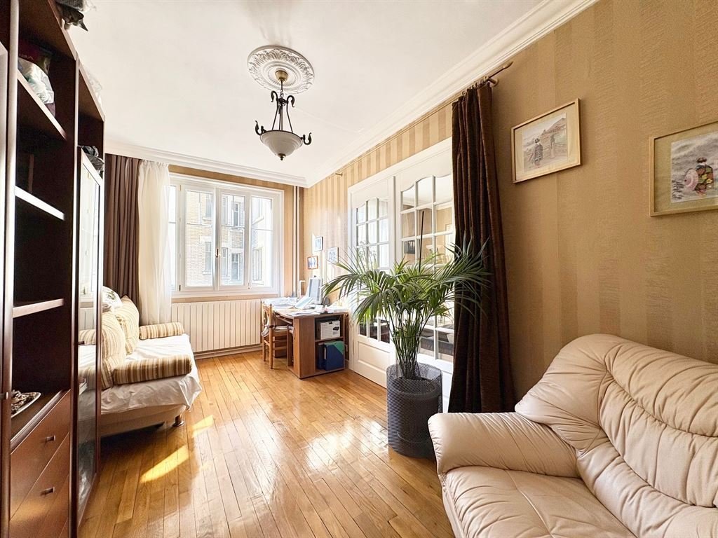 Apartment in Invalides, Paris 7e Arrondissement, Paris 2 - 17540659