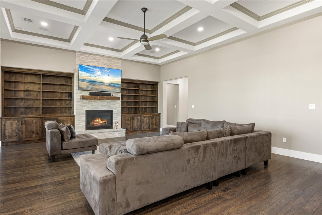 House in Granbury, Texas, United States 4 - 17540135