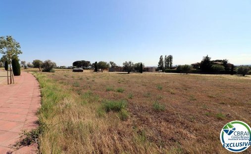 Land in Peralada, Catalonia, Spain 1