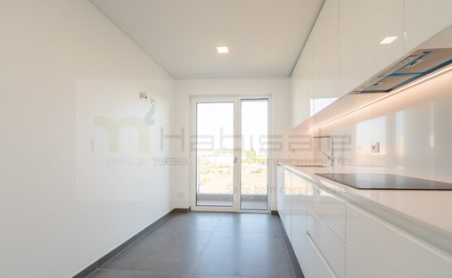Apartment in Carcavelos e Parede, Lisbon, Portugal 1