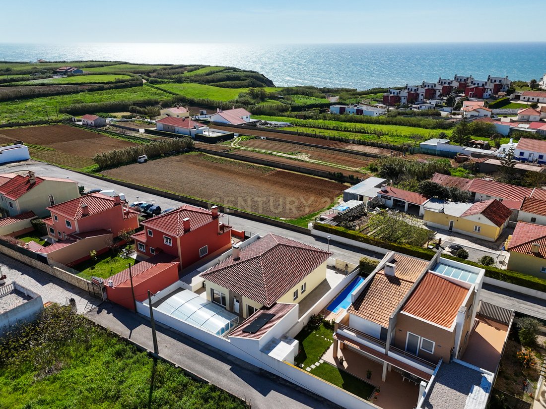 Villa in Sao Pedro da Cadeira, Lisbon, Portugal 2 - 16573123