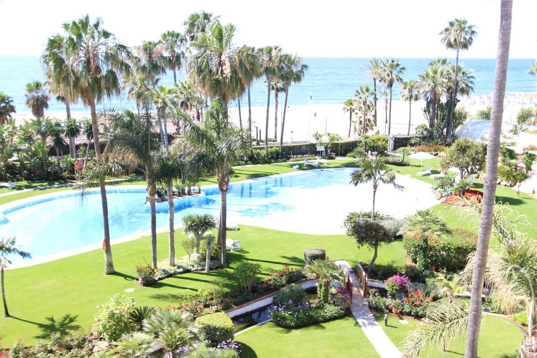 Penthouse in Puerto Banus, Marbella, Spain 1 - 11285235