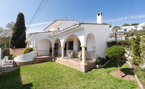 Villa in Nueva Andalucía, Marbella, Spanien 1