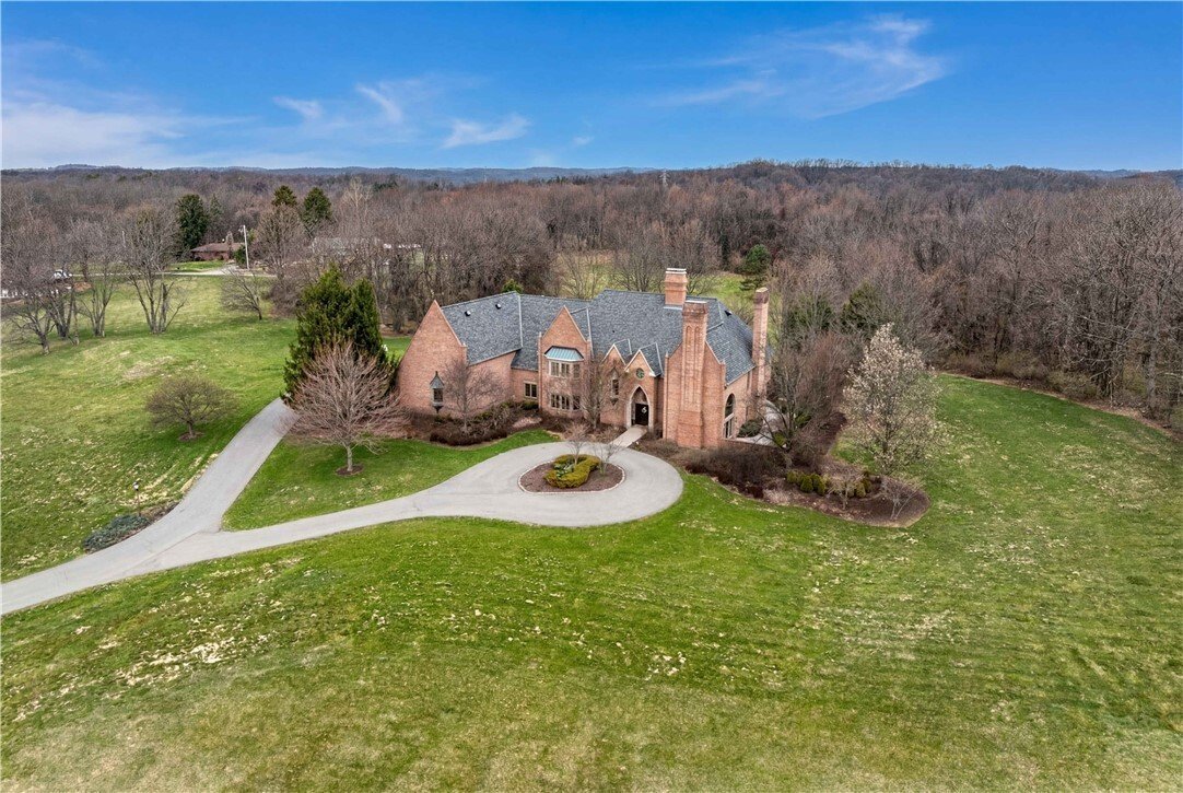 House in Franklin Park, Pennsylvania, United States 1 - 17541050