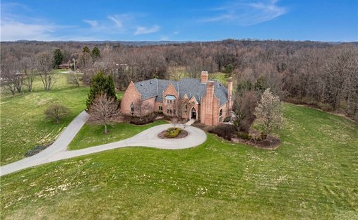 House in Franklin Park, Pennsylvania, United States 1