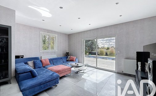 19th Century Château With 4,34 Hectare Wooded Park Swimming Pool Burgundy, Near Beaune