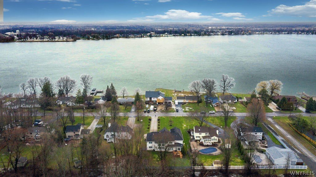 Wheatfield, New York, United States 2 - 17540603