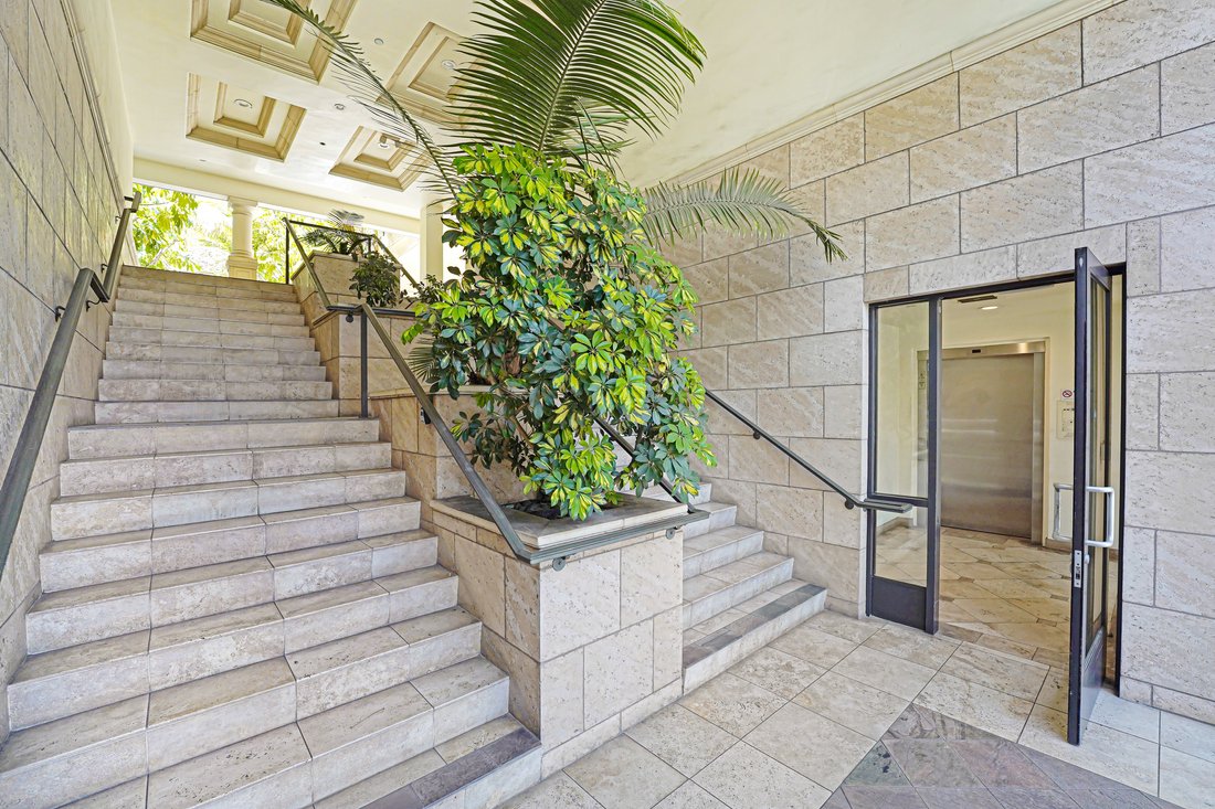 Condo in Altadena, California, United States 2 - 17539202