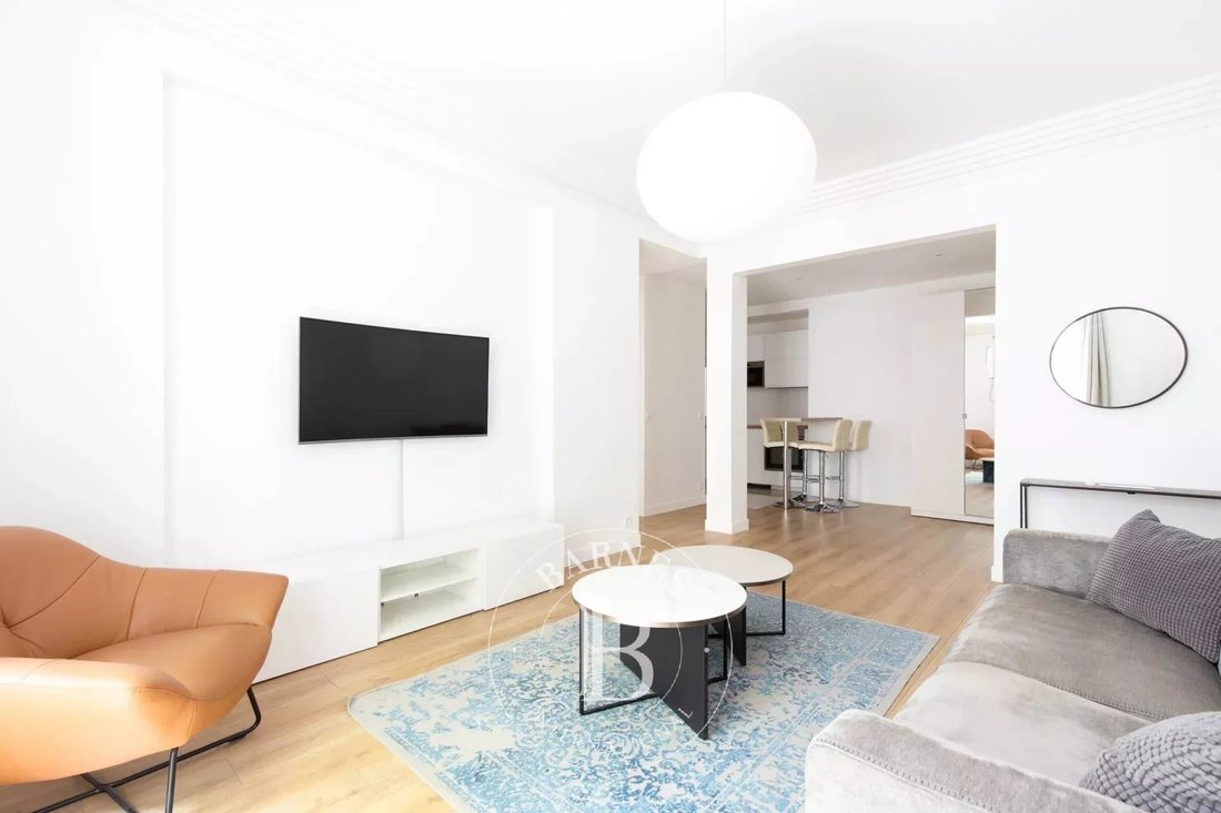 Apartment in Triangle d'Or, Paris 8e Arrondissement, Paris 3 - 17540917