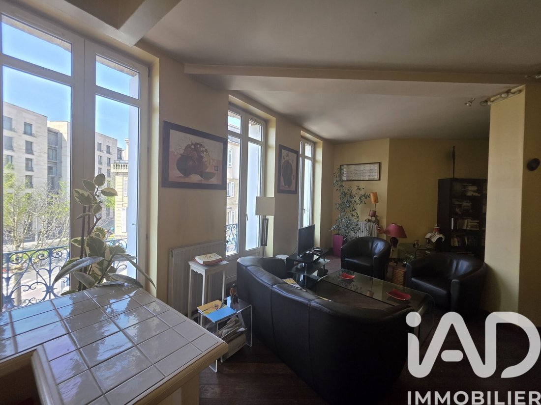 Apartment in Hôtel de Ville-Quinconce-Saint Seurin-Fondaudège, Bordeaux, France 2 - 17545706