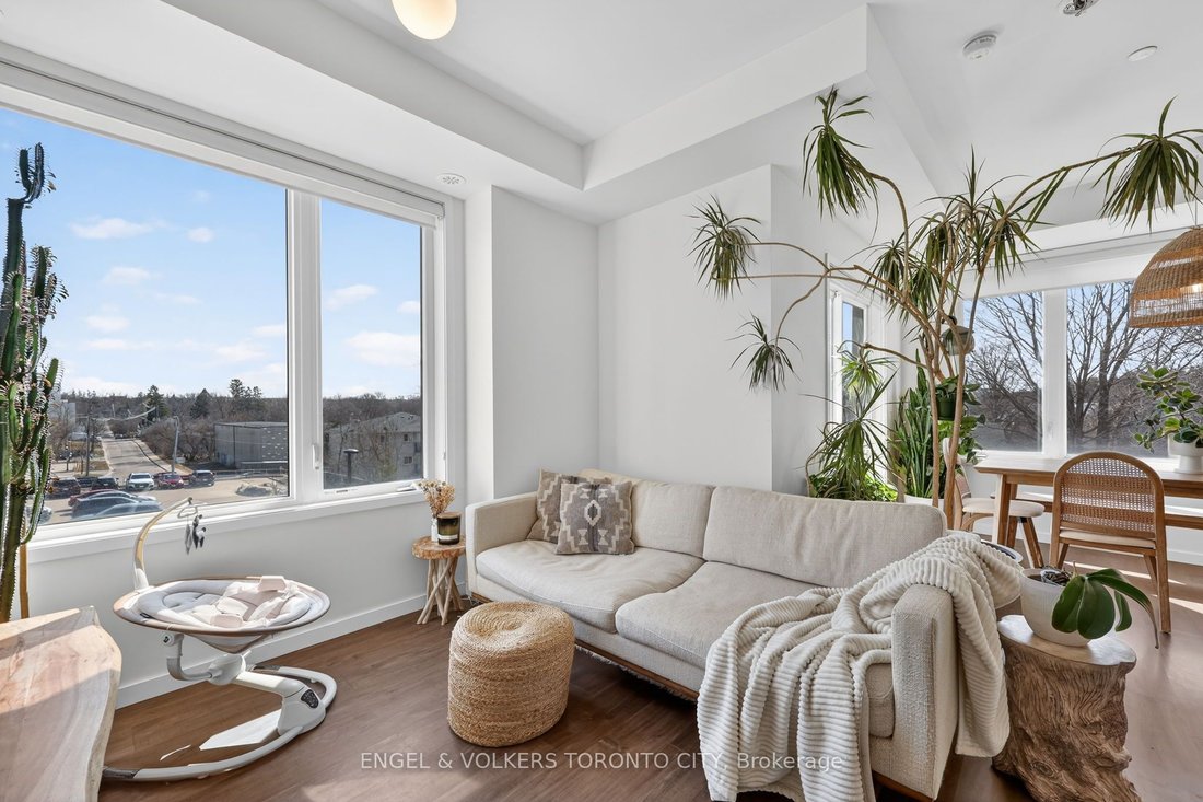 House in Aurora, Ontario, Canada 5 - 17544658