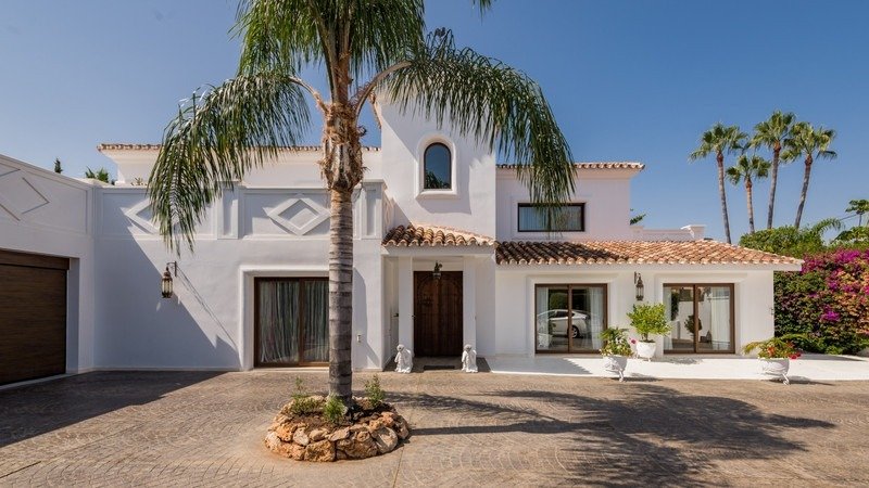 Villa en Atalaya Isdabe, Estepona, Andalucía 2 - 17543206