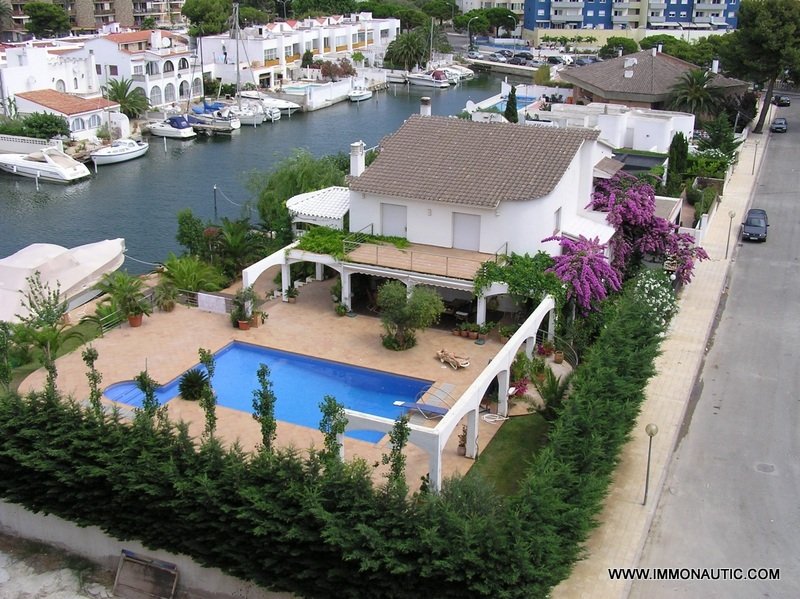 Villa in Roses, Catalonia, Spain 4 - 17542647