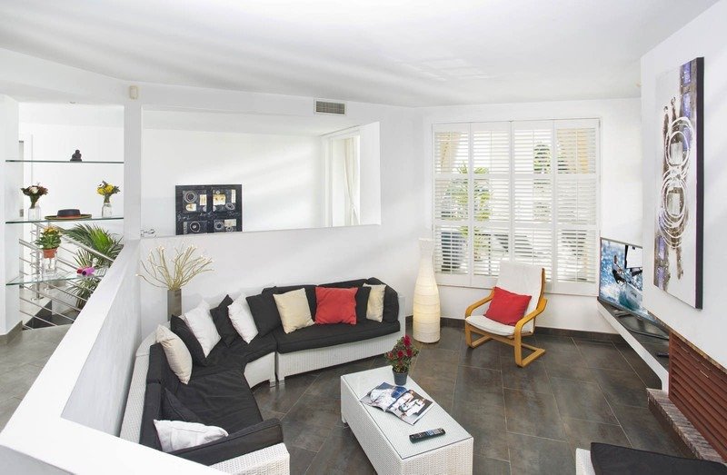 Villa in Elviria-Cabopino, Marbella, Spain 5 - 17543392