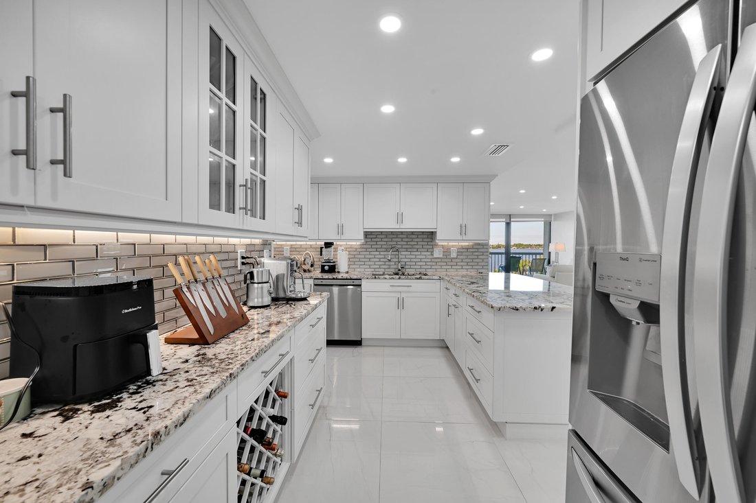 Condo in Palm Beach, Florida, United States 2 - 17543764