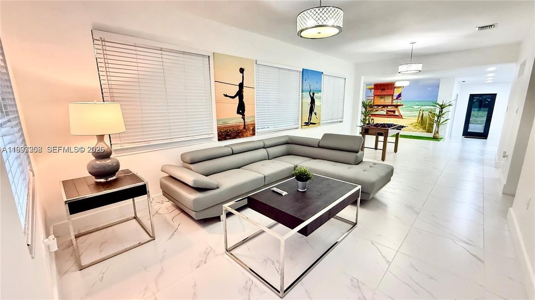 House in Plantation, Florida, United States 4 - 17542938
